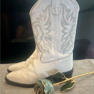 Old West White Ankle Boots